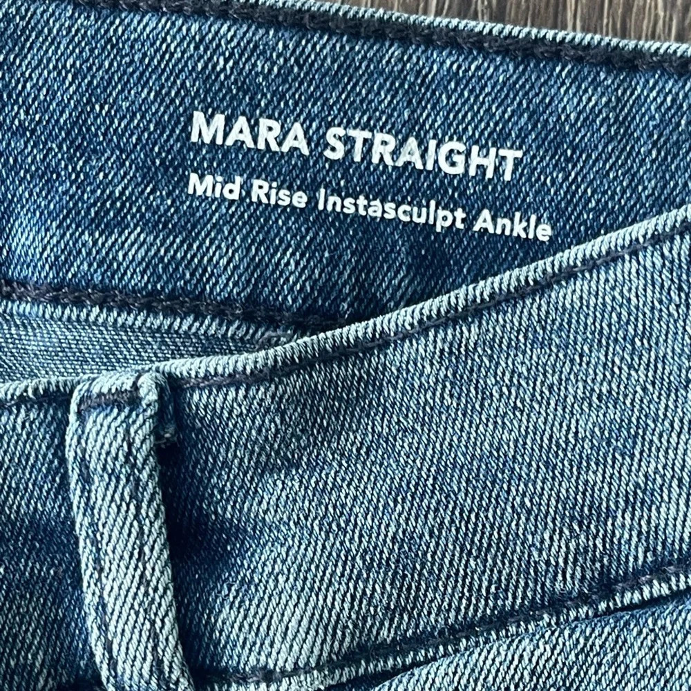 🚩Final Sale
DL1961 | Mara Straight Mid-Rise Ankle Jean, 25 - Picture 3 of 6
